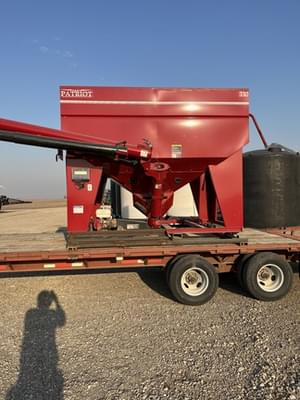 2021 Patriot 330 Image