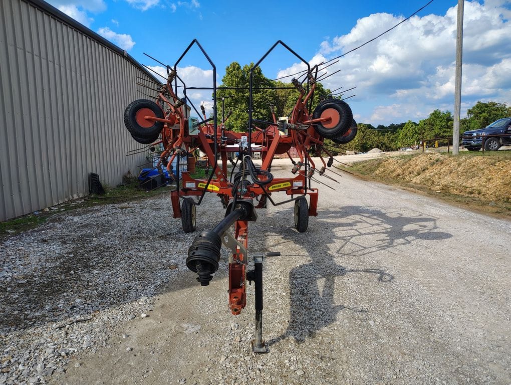 2021 Pequea HT6101 Equipment Image0