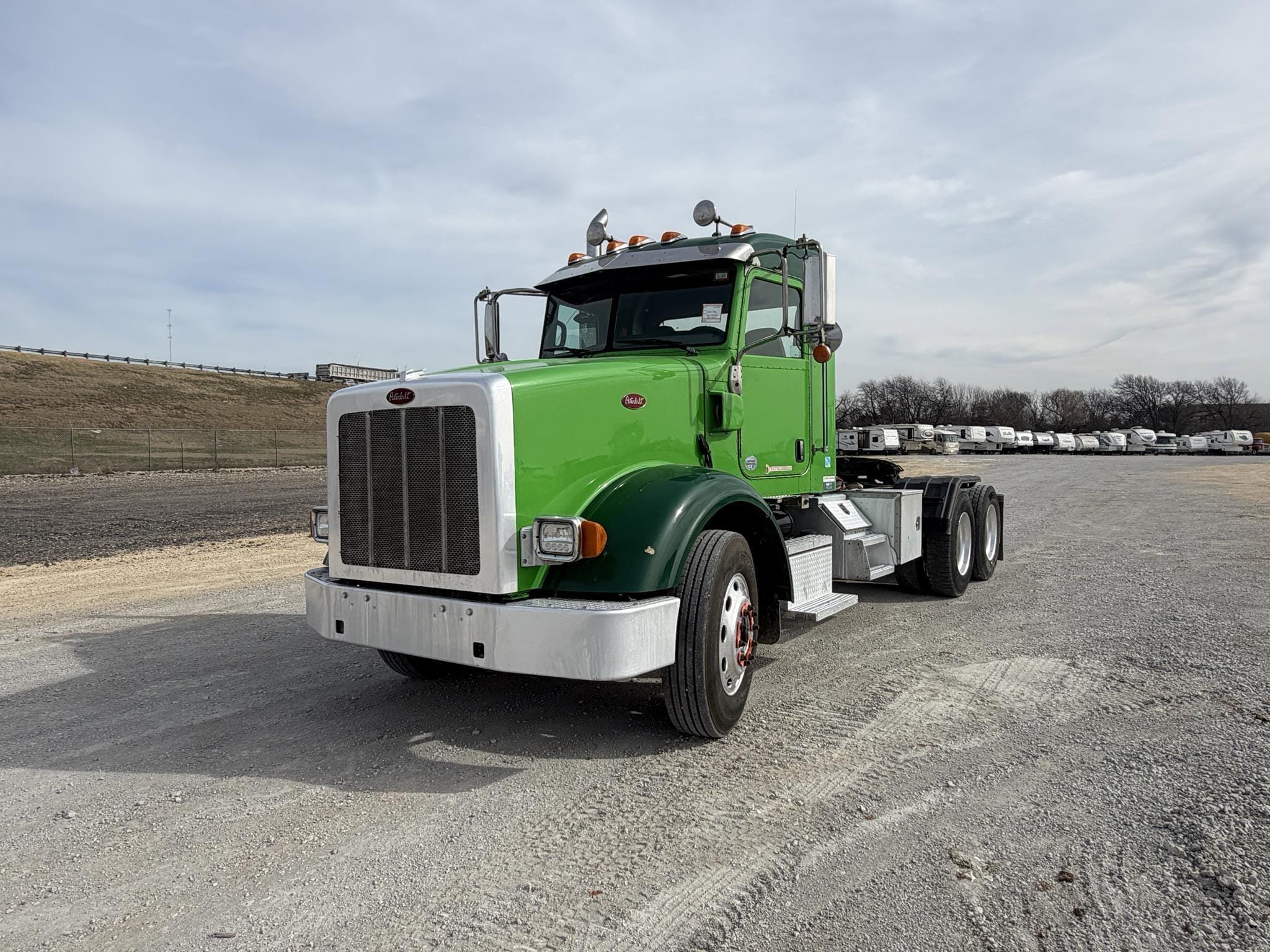 2021 Peterbilt 367 Equipment Image0