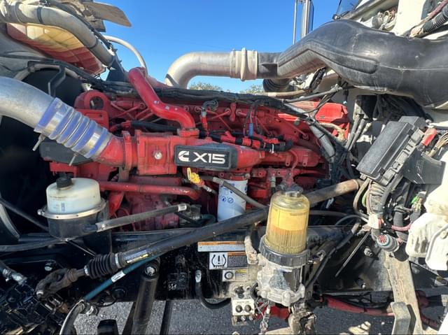 Image of Peterbilt 389 equipment image 3