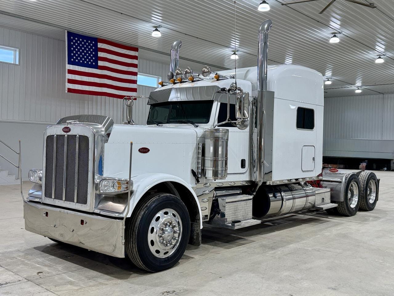 2021 Peterbilt 389 Equipment Image0