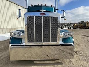 Main image Peterbilt 389 1