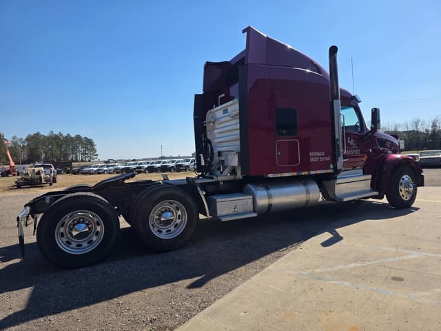 Image of Peterbilt 567 equipment image 3