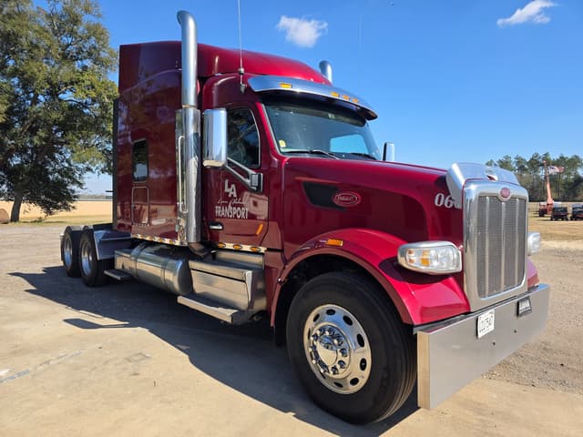 Image of Peterbilt 567 equipment image 2