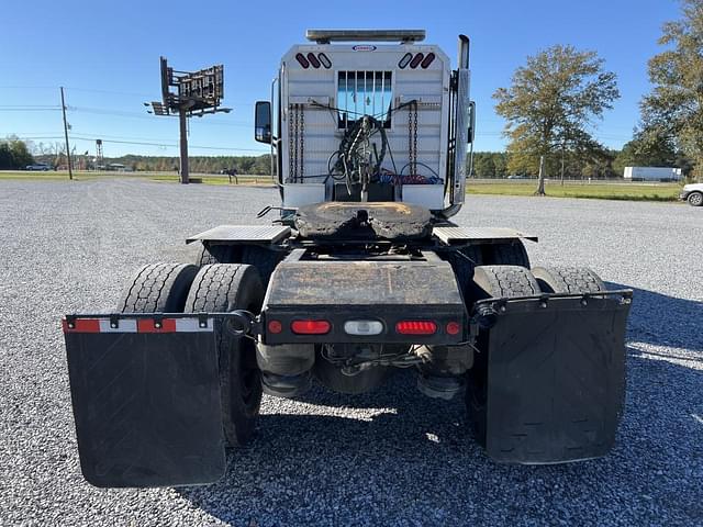 Image of Peterbilt 567 equipment image 3