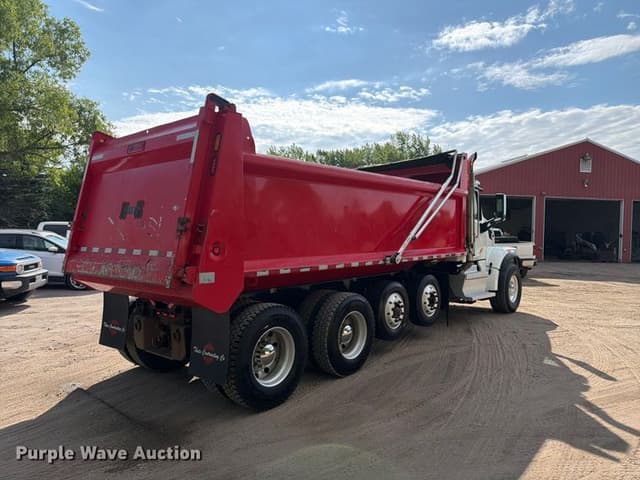 Image of Peterbilt 567 equipment image 4