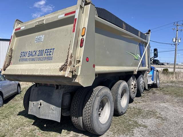 Image of Peterbilt 567 equipment image 4