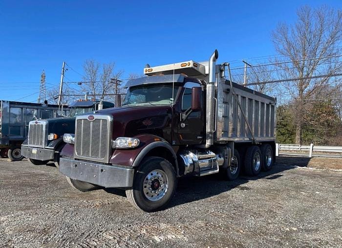 Main image Peterbilt 567