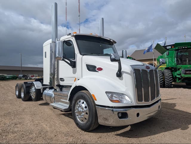 Image of Peterbilt 579 equipment image 1