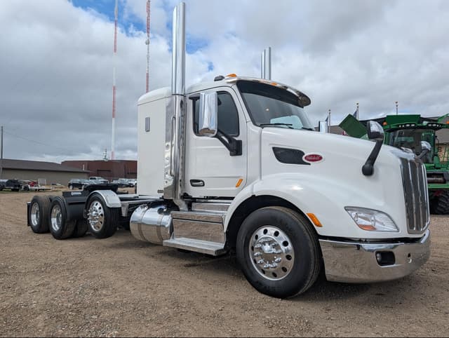 Image of Peterbilt 579 equipment image 2