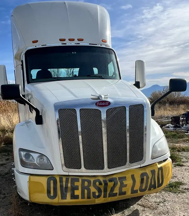 Image of Peterbilt 579 equipment image 4