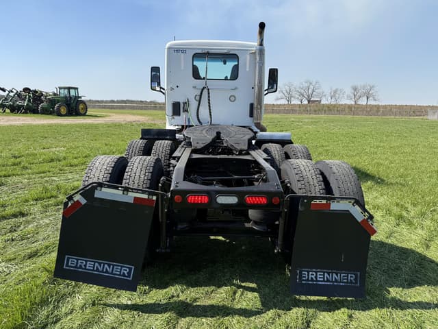 Image of Peterbilt 579 equipment image 3