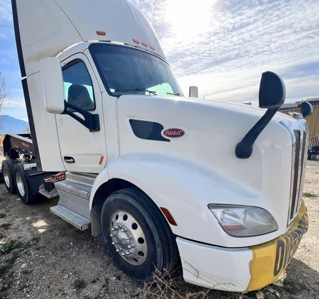 Image of Peterbilt 579 equipment image 2