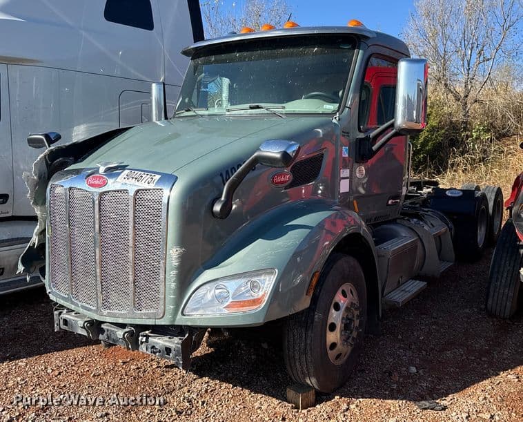 Image of Peterbilt 579 Primary image