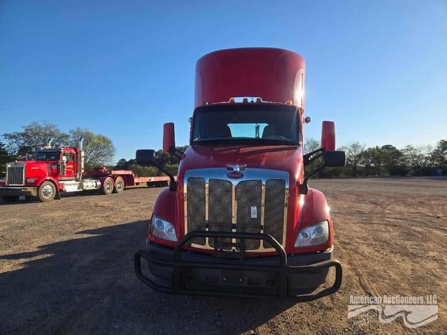 Image of Peterbilt 579 equipment image 1