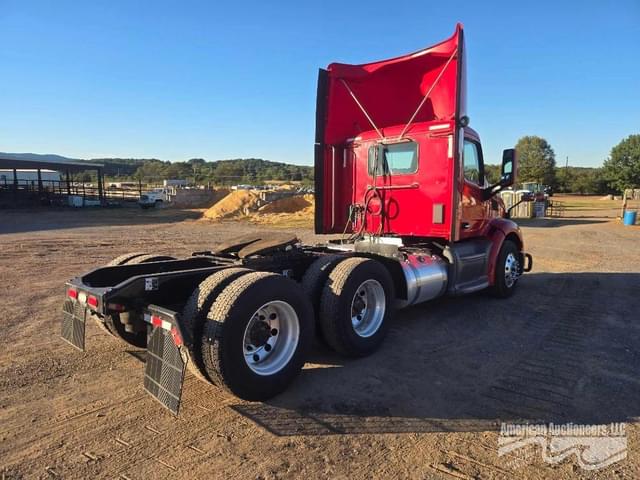 Image of Peterbilt 579 equipment image 4