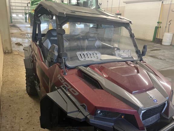 Image of Polaris General 1000 Deluxe equipment image 1