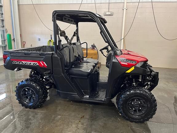 Image of Polaris Ranger 1000 Premium equipment image 1