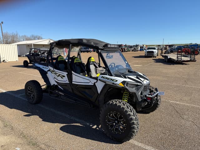 Image of Polaris RZR XP 1000 equipment image 4
