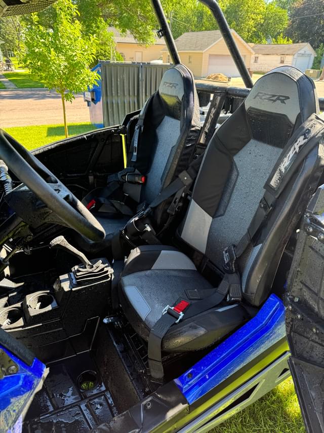 Image of Polaris RZR XP 1000 equipment image 4