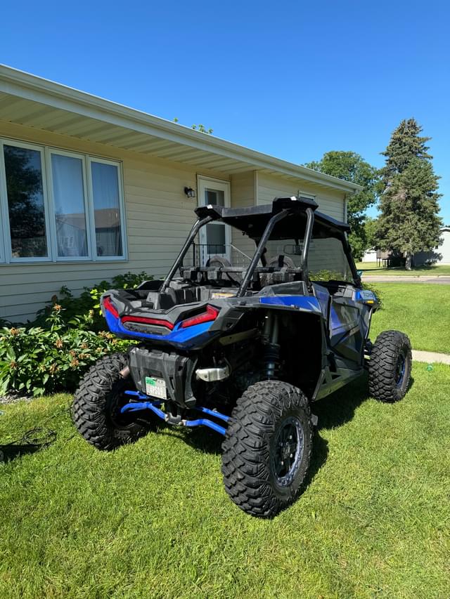 Image of Polaris RZR XP 1000 equipment image 3