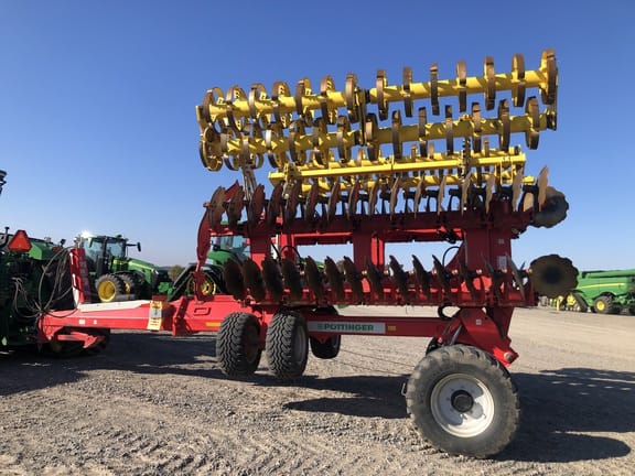 2021 Pottinger Terradisc 8001T Equipment Image0