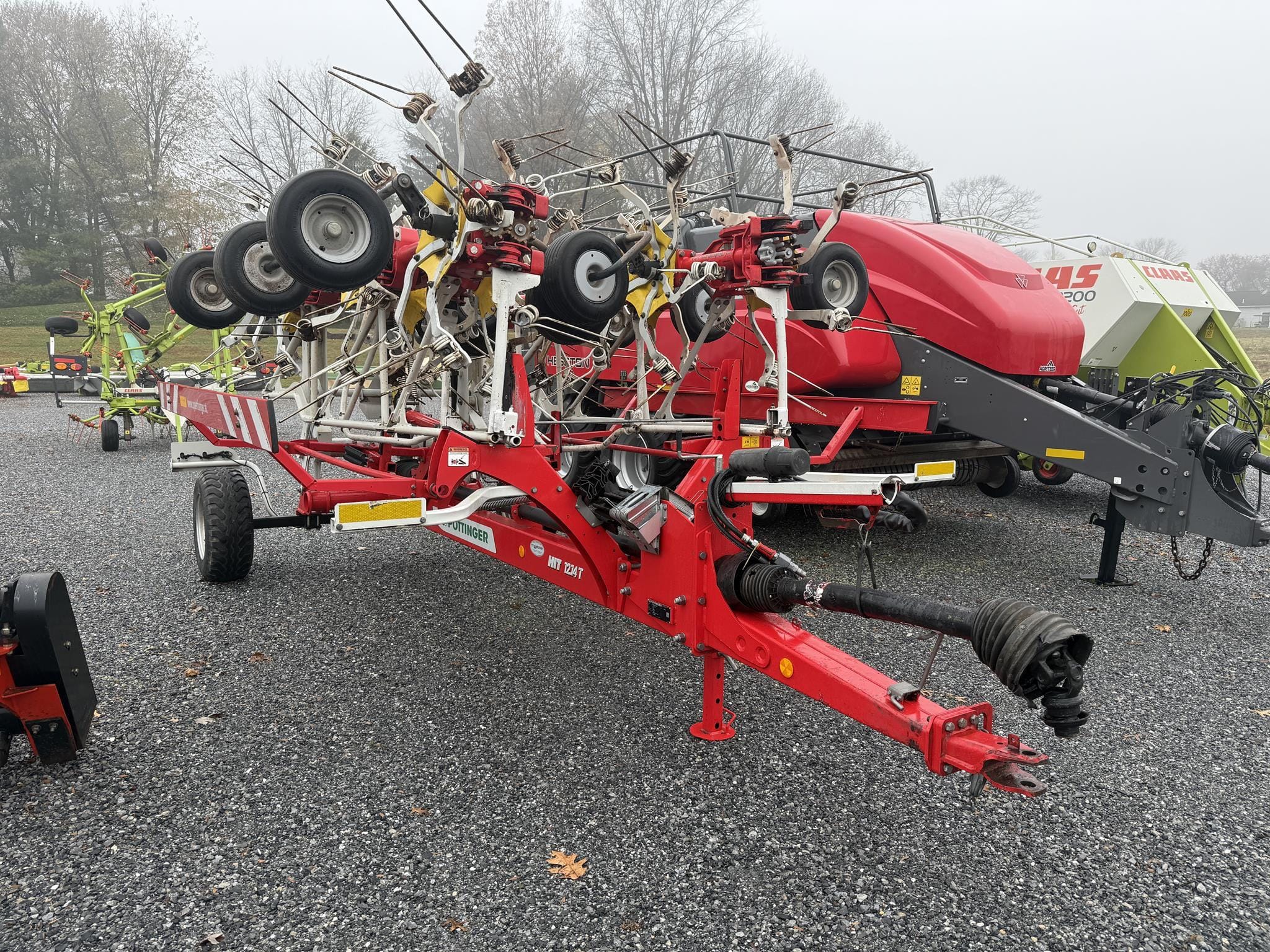 2021 Pottinger HIT 12.14T Equipment Image0