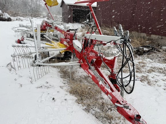 2021 Pottinger Top 692A Equipment Image0