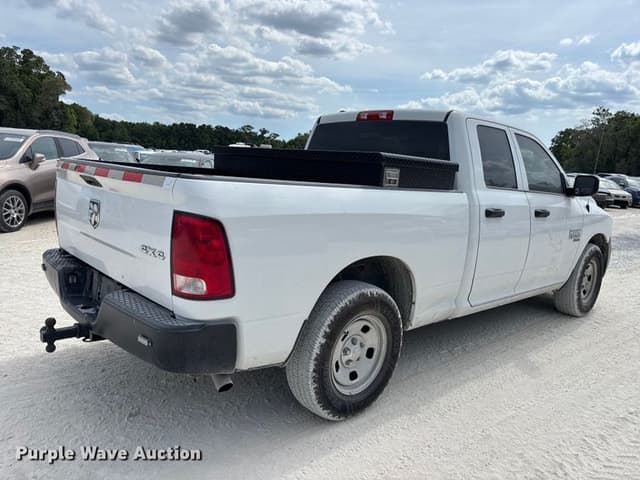 Image of Dodge Ram 1500 equipment image 4