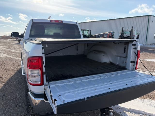 Image of Dodge Ram 2500 equipment image 3