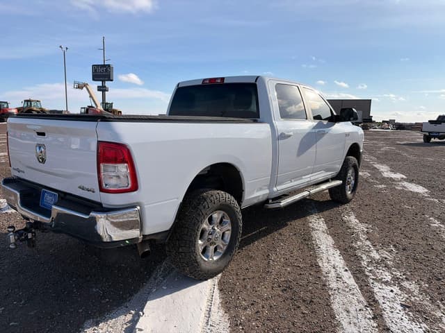 Image of Dodge Ram 2500 equipment image 2