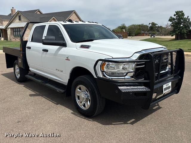 Image of Dodge Ram 2500 equipment image 2