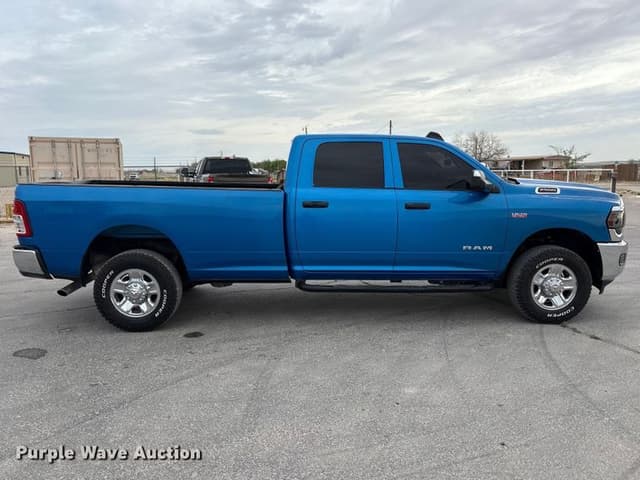 Image of Dodge Ram 2500 equipment image 3