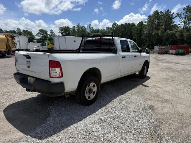 Image of Dodge Ram 2500 equipment image 4