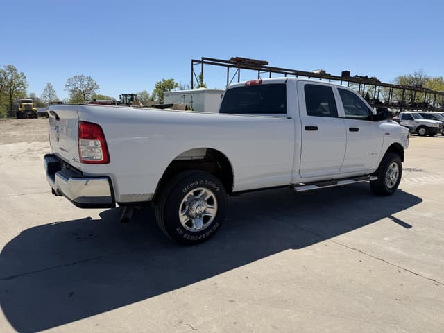 Image of Dodge Ram 2500HD equipment image 3