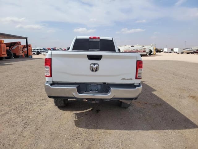 Image of Dodge Ram 2500 equipment image 3