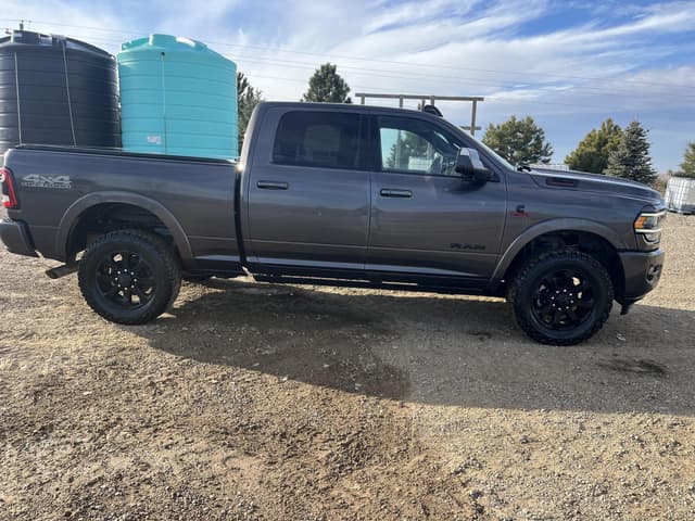 Image of Dodge Ram 2500 equipment image 4