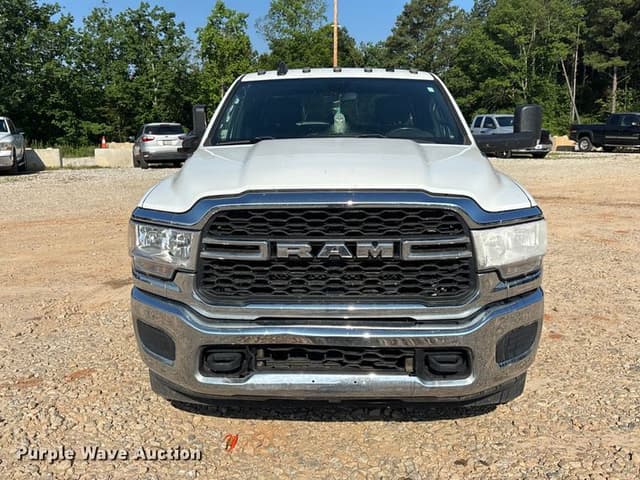 Image of Dodge Ram 3500 equipment image 1