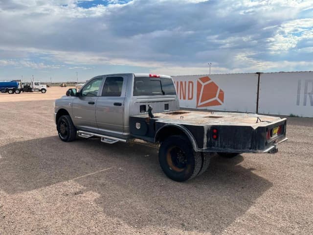 Image of Dodge Ram 3500 equipment image 2