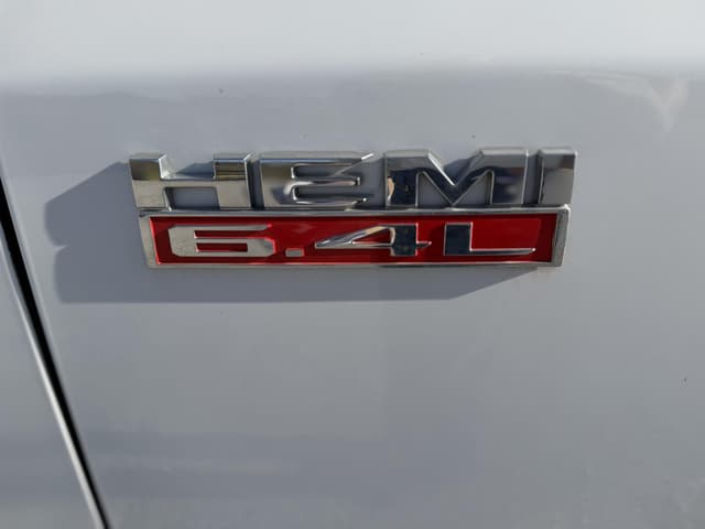 Image of Dodge Ram 3500HD equipment image 3