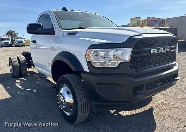 Image of Dodge Ram 5500 equipment image 2