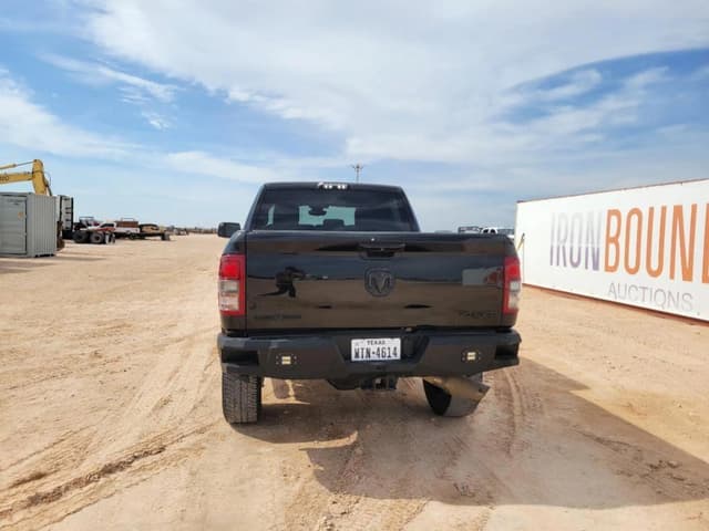 Image of Dodge Ram 2500 equipment image 3