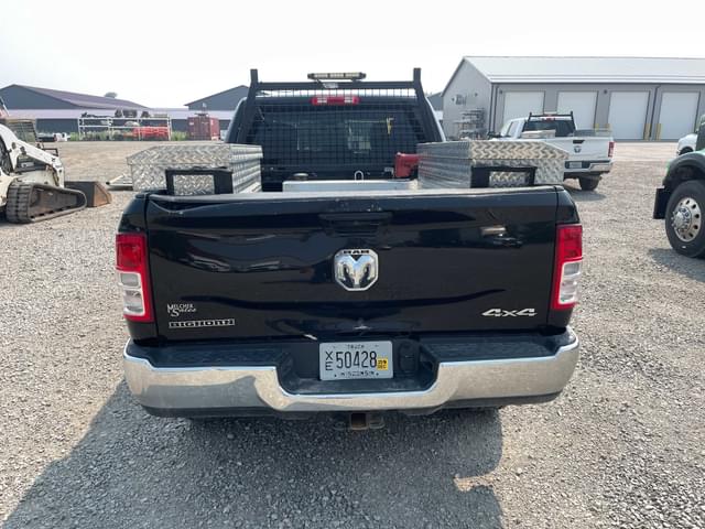 Image of Dodge Ram 2500HD equipment image 4