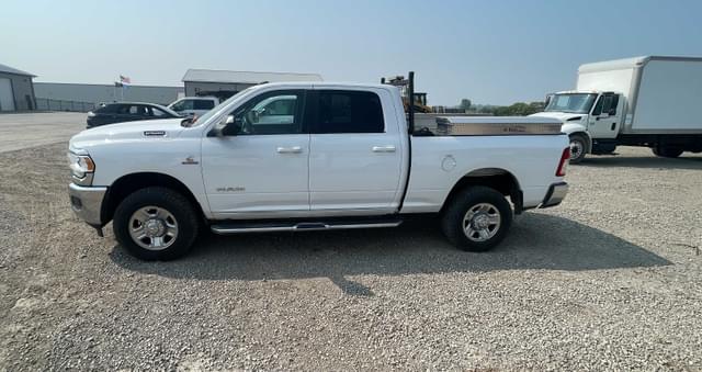 Image of Dodge Ram 2500HD equipment image 1