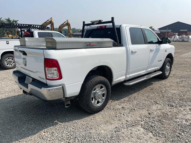 Image of Dodge Ram 2500HD equipment image 4