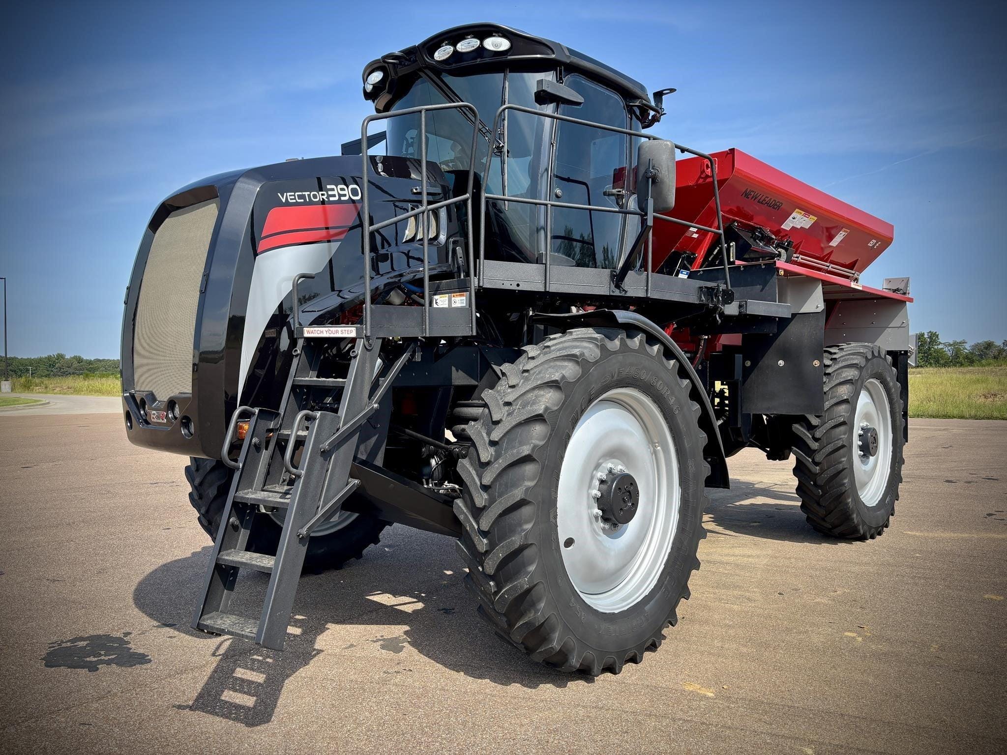 2021 RBR Enterprise Vector 390 Equipment Image0