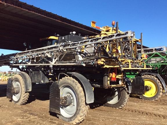 Image of RoGator RG1100 equipment image 1