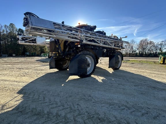 2021 RoGator RG1100 Equipment Image0