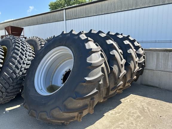 Image of RoGator RG1100C equipment image 4