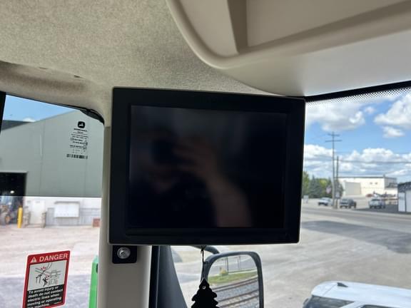 Image of RoGator RG1100C equipment image 4